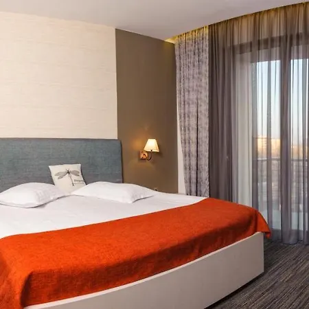 On Plonge Junior Mamaia