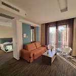 On Plonge Junior Hotel