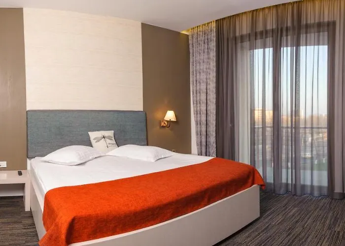 On Plonge Junior Mamaia